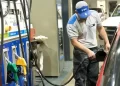 Nuevo golpe al bolsillo: en abril volverán a subir los combustibles casi otro 5%