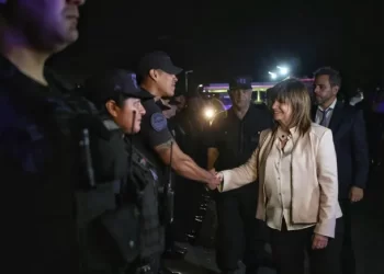Patricia Bullrich recorrió los operativos nocturnos de las fuerzas federales en Rosario