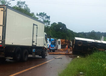 Dos heridos en un choque entre camiones sobre la ruta 12 a la altura de Eldorado