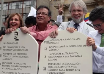 El presidente de Colombia niega intenciones de extender su mandato