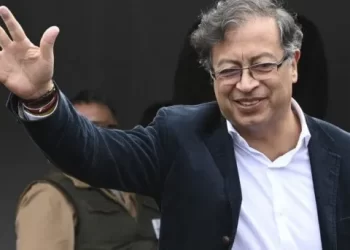 Petro ordenó expulsión de diplomáticos de la embajada de Argentina en Colombia