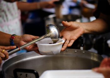 La Iglesia Católica Advierte sobre el Impacto del Ajuste y la Fractura Social en Argentina