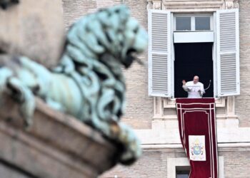Ucrania le responde al papa Francisco y dice que “nunca” izará la bandera blanca para negociar con Rusia