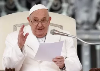 El Papa Francisco señaló cuándo presentaría su carta de renuncia y dio detalles de cómo sería su vida después del pontificado