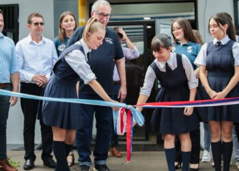 Inauguraron la primera escuela de robótica e inglés pública de gestión privada en San Vicente