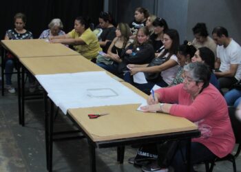 Curso sobre mantenimiento de máquinas de coser en Itaembé Guazú