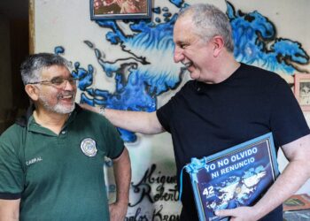 Passalacqua visitó el museo del ex combatiente Luis Cabral que honra la memoria de los caídos en la guerra de Malvinas