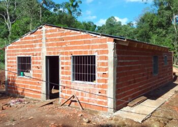 Construyen nuevas viviendas rurales en Santa María