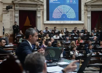 En una sesión maratónica, la Cámara de Diputados aprobó la Ley Bases y el paquete fiscal en general