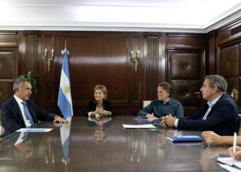 Scioli y Lamas, con la Cámara de Sanidad Agropecuaria y Fertilizantes