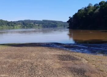 Alerta en Montecarlo por la crecida del río Paraná