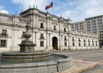 Boric destituyó a dos altos mandos militares tras la  muerte de un soldado 