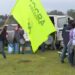 Protesta de trabajadores de las centrales Atucha 1 y 2 por despidos masivos