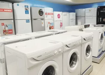 El Gobierno reduce los aranceles de heladeras, lavarropas y neumáticos