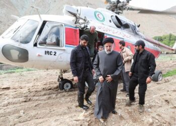 Helicóptero del presidente iraní tuvo un aterrizaje forzoso y se desconoce su paradero