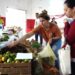 Concejalas vendieron alimentos saludables en el Alimentazo