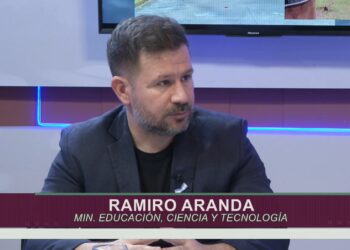 “La provincia asume el compromiso de mejorar las condiciones de sus docentes”