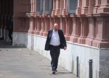 Francos confirmó que le crearán un ministerio a Sturzenegger