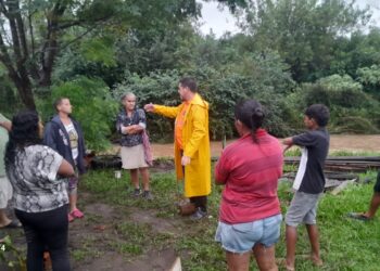 Asistencia a familias afectadas por las lluvias en toda la provincia