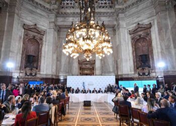 El Senado retomó el debate en comisión de la Ley Bases
