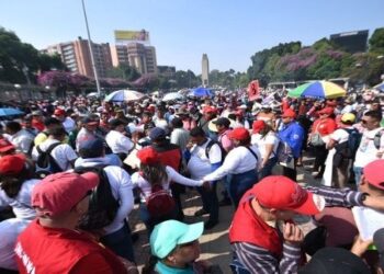 Educadores de Guatemala protestan por estado de infraestructura
