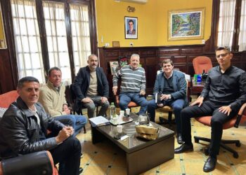 Safrán se reunió con comerciantes de la avenida Uruguay afectados por la protesta policial