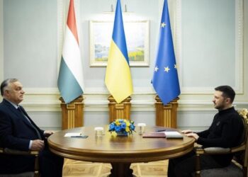 Hungría pide a Ucrania negociar con Rusia un alto al fuego