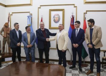 Misiones refuerza lazos económicos y culturales con el departamento de Ñeembucú, Paraguay