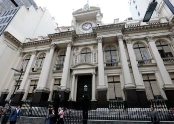 Medidas para impulsar la economía y flexibilizar el mercado cambiario