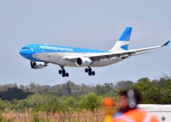 Aerolíneas Argentinas aumentó en promedio un 3% las tarifas de cabotaje