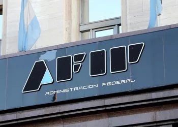 Por la caída del consumo, la recaudación se redujo 8% en julio