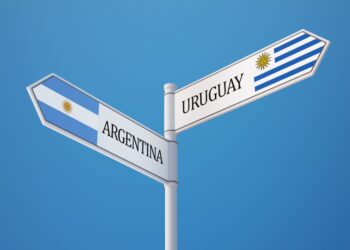 Argentina y Uruguay negocian un acuerdo de residencia permanente