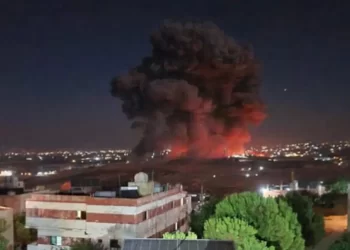 Israel bombardea Líbano por segunda noche consecutiva