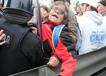 La Policía Federal reprimió a los jubilados que se movilizaban en el Congreso contra el veto de Milei
