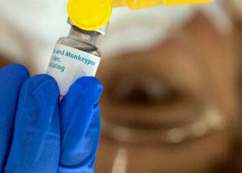 La Unión Europea descarta el control en fronteras por la Mpox