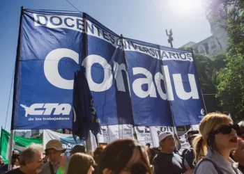 Docentes universitarios anunciaron tres días de paro en todo el país y una marcha nacional