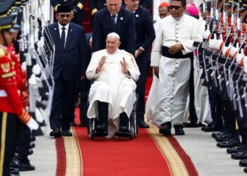 El papa Francisco llegó a Indonesia, el país con más musulmanes del mundo