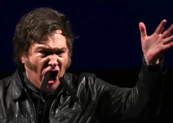 Denunciaron a Javier Milei por «incitar a la violencia» con sus descalificaciones al periodismo