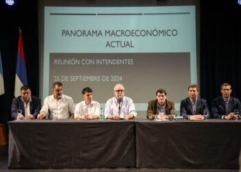 El gobernador Passalacqua entregó fondos a Municipios