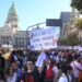 Marcha Federal Universitaria: una multitud se congrega en las inmediaciones del Congreso