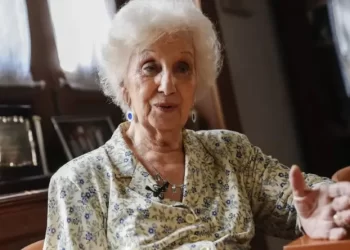 Estela de Carlotto cumple 94 años: «Sigo peleando, con la vejez encima, pero con ánimo»
