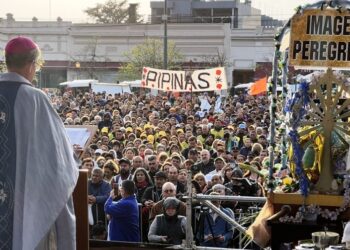 La Iglesia cruzó al Gobierno por la pobreza: «Los sabios buscan soluciones; los mediocres culpables»
