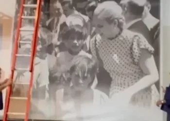 El Gobierno mandó a retirar imágenes de Evita