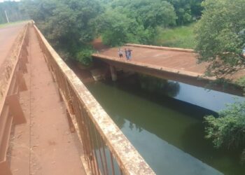 Padre e hija fallecieron tras caer al arroyo El Falso en Wanda