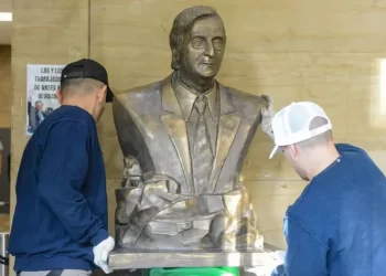 El Gobierno ordenó retirar el busto de Néstor Kirchner de una sede de ANSES