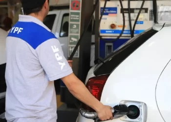 Rige el aumento de combustible y en Posadas la nafta súper en YPF pasó de $1.170 a $1.188
