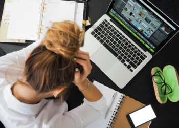El síndrome del Burnout afecta la salud mental, física y emocional