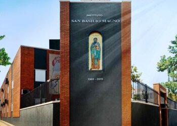 El San Basilio prohibió el uso de celulares dentro del colegio