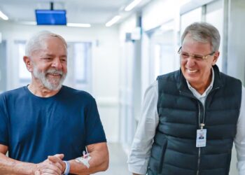 Lula da Silva sigue internado tras una operación craneal