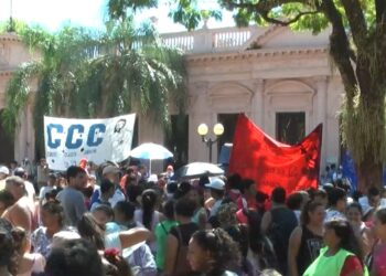 Organizaciones sociales se movilizaron bajo el lema “la patria no se vende”